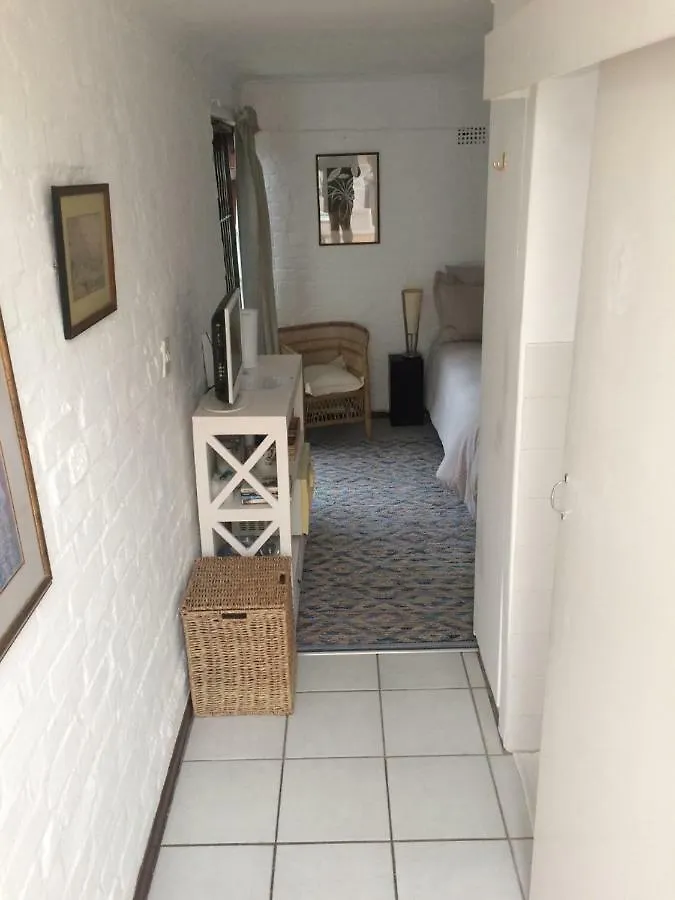 Homestay Delightful Surrey Street Apartment Cape Town